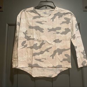 Old Navy Girls Camo Long Sleeve Softest Tee